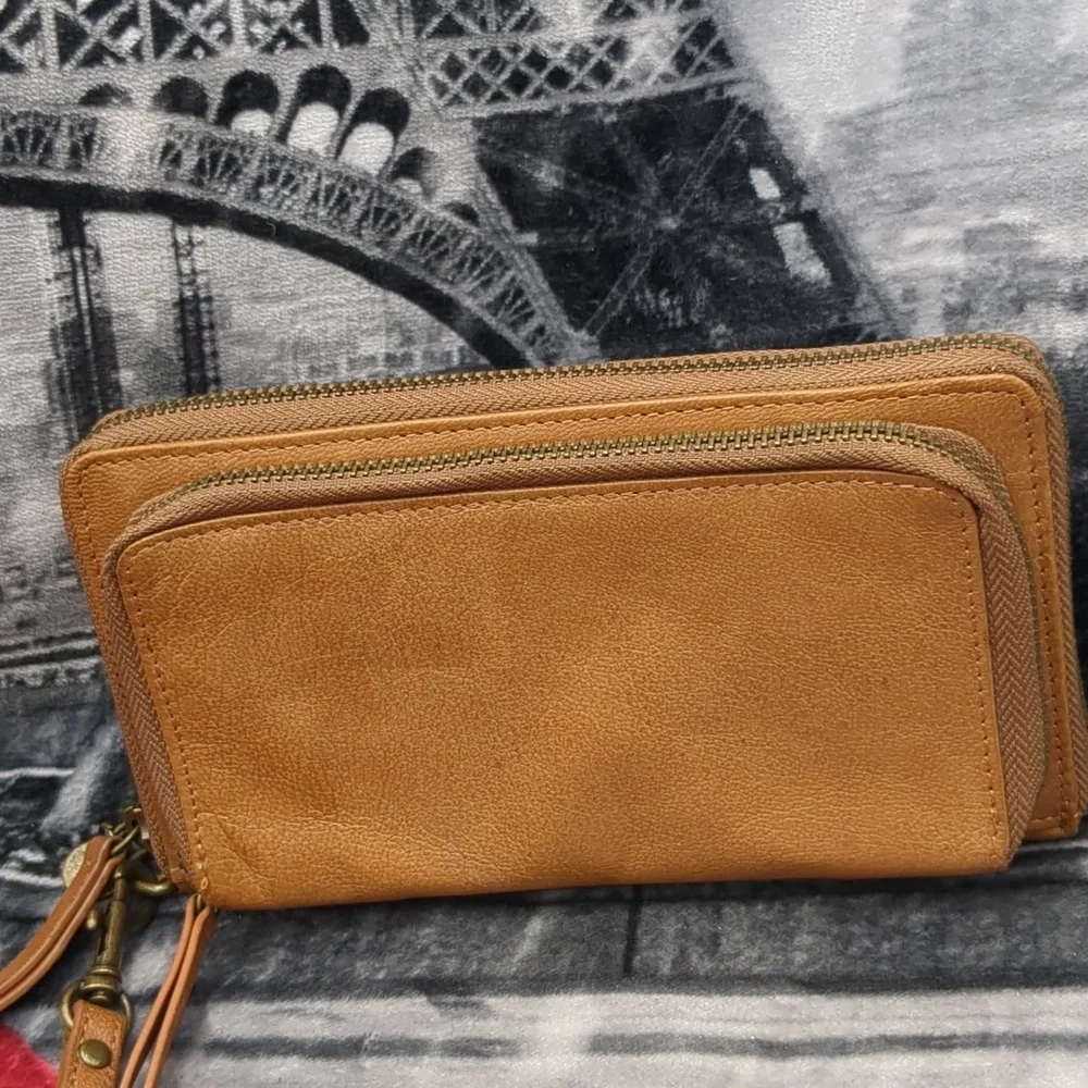 Lucky Brand stylish tan
